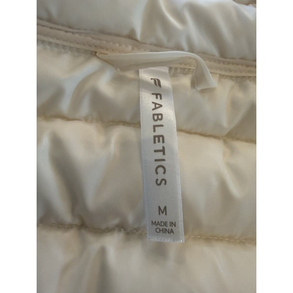 Fabletics Womens White Puffer Full Zip Athletic Outdoor Vest Size M Medium - Picture 7 of 10